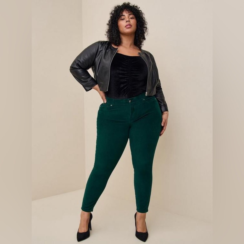 Torrid Black Stretch Velvet Shirred Front Off The Shoulder Top Plus Size 2X - Picture 11 of 11